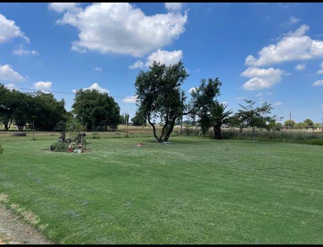 FARM FOR SALE IN VAALVIEW